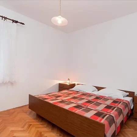 Maslinov Hlad Apartment