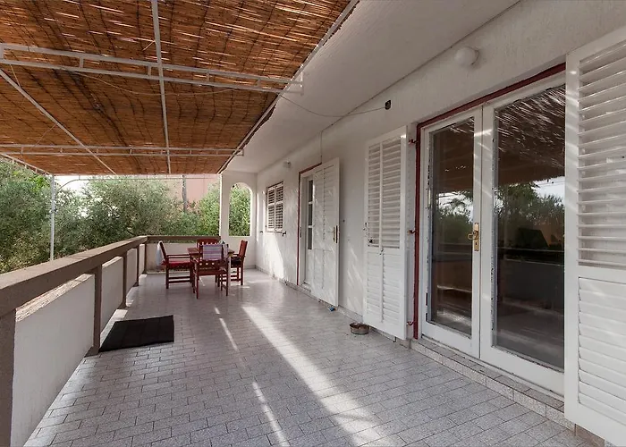 Maslinov Hlad Apartamento Barbat na Rabu